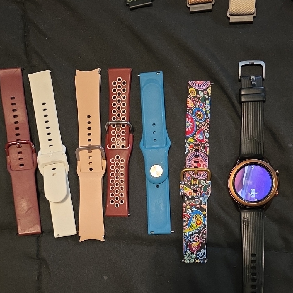 Galaxy Watch3 40mm with Interchangeable Bands.